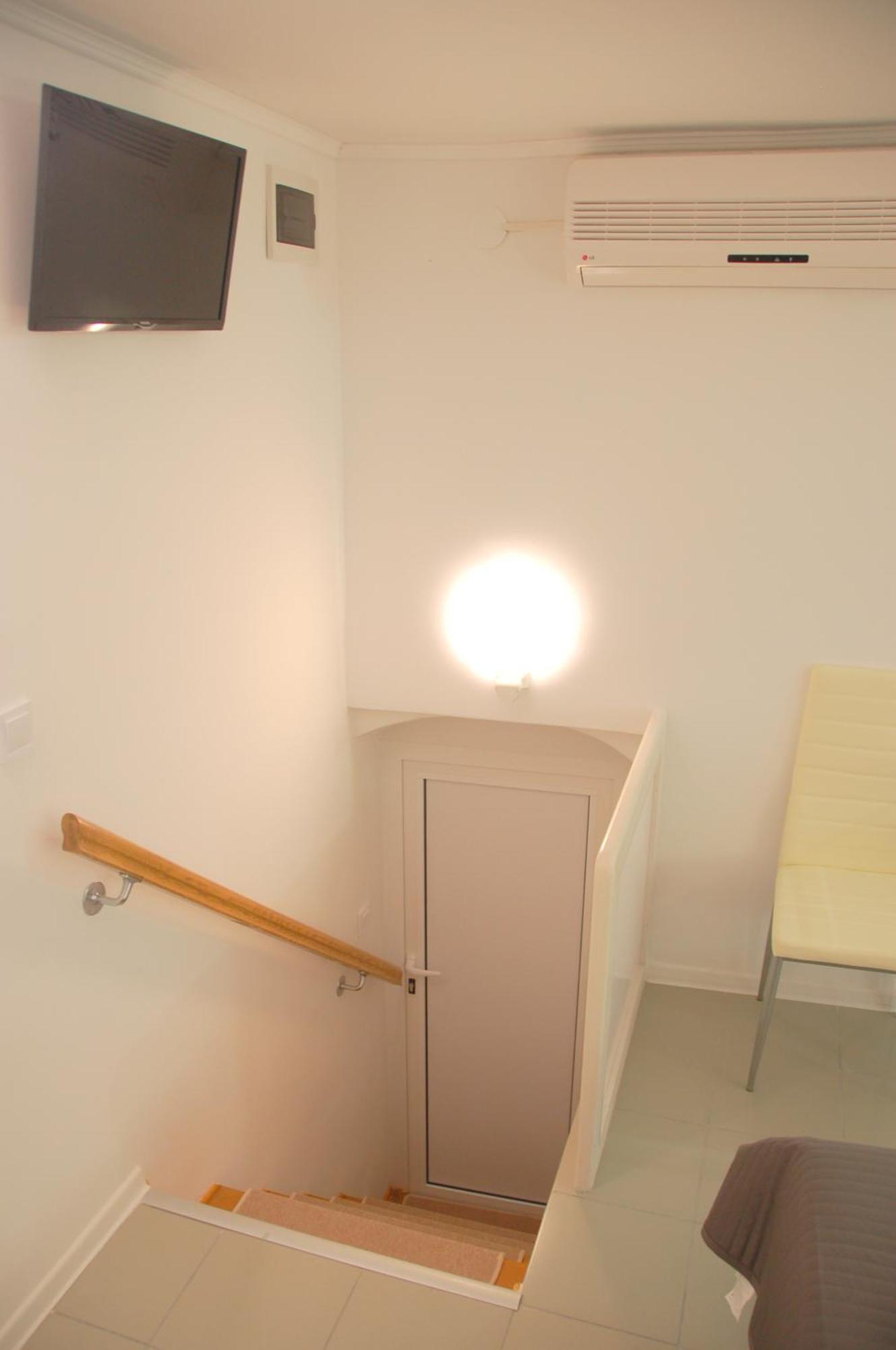 Studio "Sunrise" โรวีน ภายนอก รูปภาพ