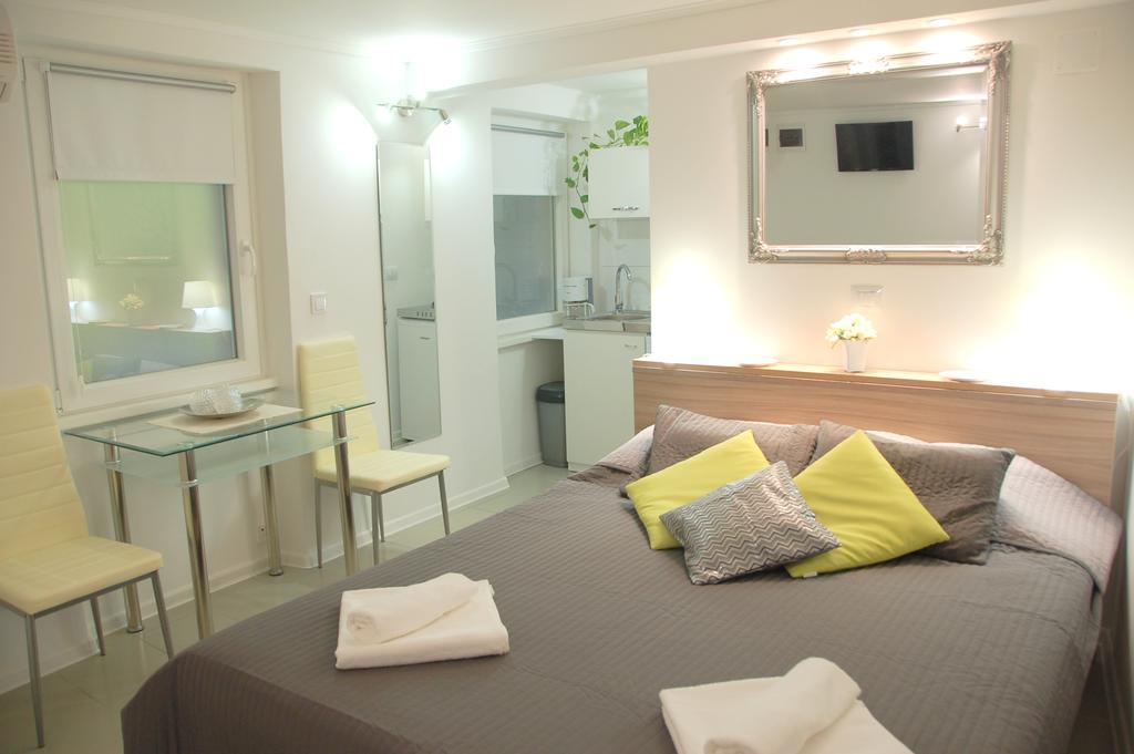 Studio "Sunrise" โรวีน ภายนอก รูปภาพ